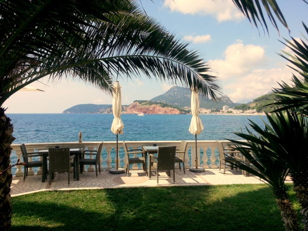 Mare Mar Sutomore